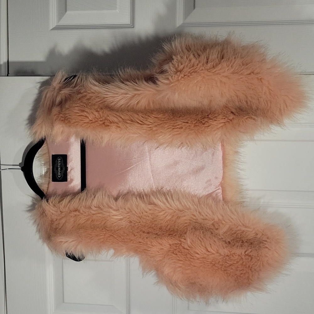 Countess faux fur vest